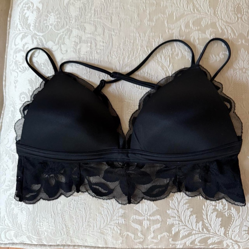 Victoria’s Secret PINK Lace Trim Black Pushup Bralette size Medium Strappy Back